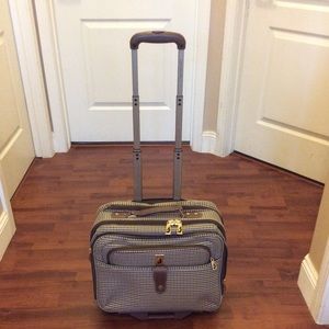 London fog briefcase on wheels carry-on